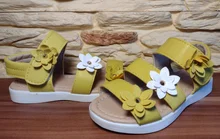 Sandalias de tacto suave para niña, calzado de gladiador con flores para niño, chanclas florales para niña, zapatos de princesa