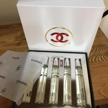 

Gabrielle DECANT ( 5 x 7,5 ml ) Extrait Bayan Decant Canta boy Parfüm