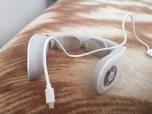 Masajeador de Cuello SKG 4098 Blanco Controlador Remoto Estructura de Anillo Inteligente Masajeador para Incomodidad de Cuello Masaje de Pulso Eléctrico Larga Duración de Bateria Calentamiento