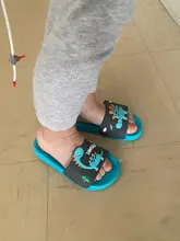 2020 de los niños de verano zapatillas Zapatillas de niños niñas dinosaurio Chanclas de PVC bebé antideslizante sandalias de playa a los niños a casa de baño