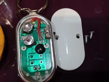 Llavero inteligente LED con alarma de Control de sonido Antipérdida etiqueta bolsa para niños localizador de mascotas encontrar llaves llavero de seguimiento Color al azar