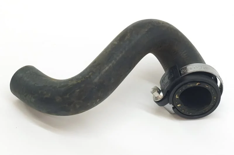 

BMW 740 i/740 province 4.0-4.4 32 v E38 HEATER HOSE 64218390319