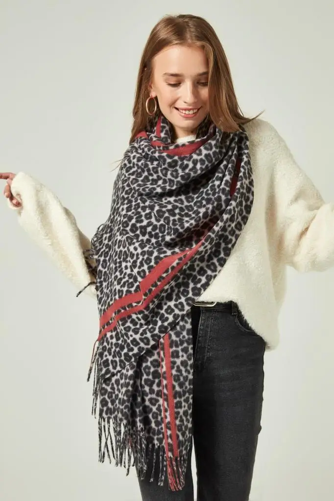12049 Leopard print Tassels Pink Thick Shawl