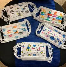 Entrega rápida 50 Uds máscara de niño una caja de dibujos animados de los niños, máscara desechable 3 capa niño chico de higiene espesar cara máscara de la boca