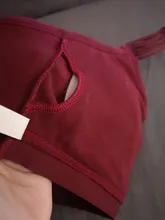 Sujetador cruzado de yoga para mujer, sostén deportivo con push-up, top acolchado a prueba de golpes, transpirable para entrenamiento de gimnasio