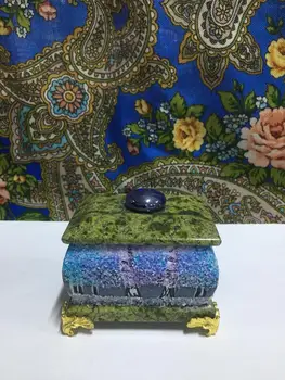 

Шкатулка