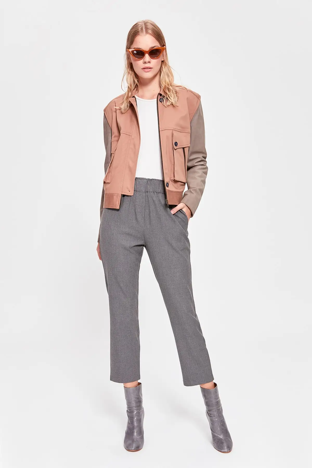 Trendyol серые базовые брюки TWOAW20PL0324