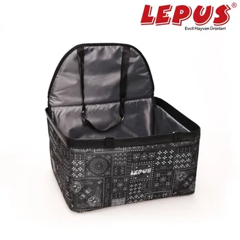 

Pet Car Seat. Bed, pet, money, mat, chien, accessory, dog, cat, blanket, house, sofa, pad, pour, cane, pillow, paw