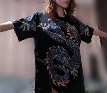 Blusa holgada con estampado de dragón para verano y primavera, camisa de manga corta con estilo BF para mujer, estilo Harajuku, 2021