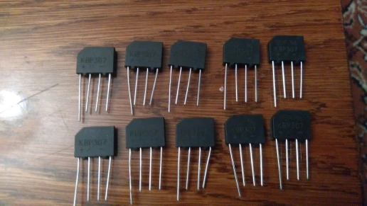 Диодный мост 2w02. Kbu1010, диодный мост 10а 1000в. Диодный мост w10m характеристики. Kbu8m (1000v, 8a) диодный мост. Диодный мост gbu1010 - 10a/700b.