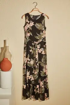

Trendyol Belted Flower Detail Dress TWOSS20EL2936