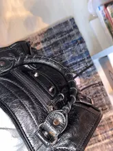 Bolso europeo de cuero PU para motocicleta para mujer, bandoleras cruzadas con remaches y borlas