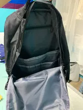 Mochila moderna impermeable para hombre y mujer, morral escolar antirrobo para ordenador portátil, de viaje, color negro