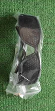 Gafas de sol con agujeros para hombre y mujer, anteojos de sol Unisex con agujeros para miopía, ejercicio ocular, mejora la vista, curación Natural, cuidado de la visión, 1 unidad