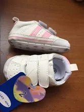 Zapatos de cuna de piel sintética para bebé recién nacido, zapatillas de deporte para niño y niña