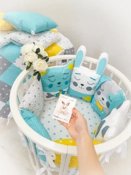 

Комплект в круглую/овальную кроватку "Зверята" Комплекты в круглую/овальную кроватку