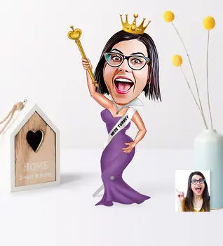 

Personalized Beauty Queen Cartoon Wooden Trinket-1
