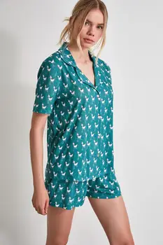

Trendyol Swan Printed Knitted Pajamas Set THMAW21PT0113