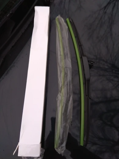 Отзыв о товаре Щетка стеклоочистителя автомобильная универсальная U-образная, 14 дюймов, 16 дюймов, 17 дюймов, 18 дюймов, 19 дюймов, 20 дюймов, 21 дюйм, 22 дюйма, 24 дюйма, 26 дюймов от пользователя A***v