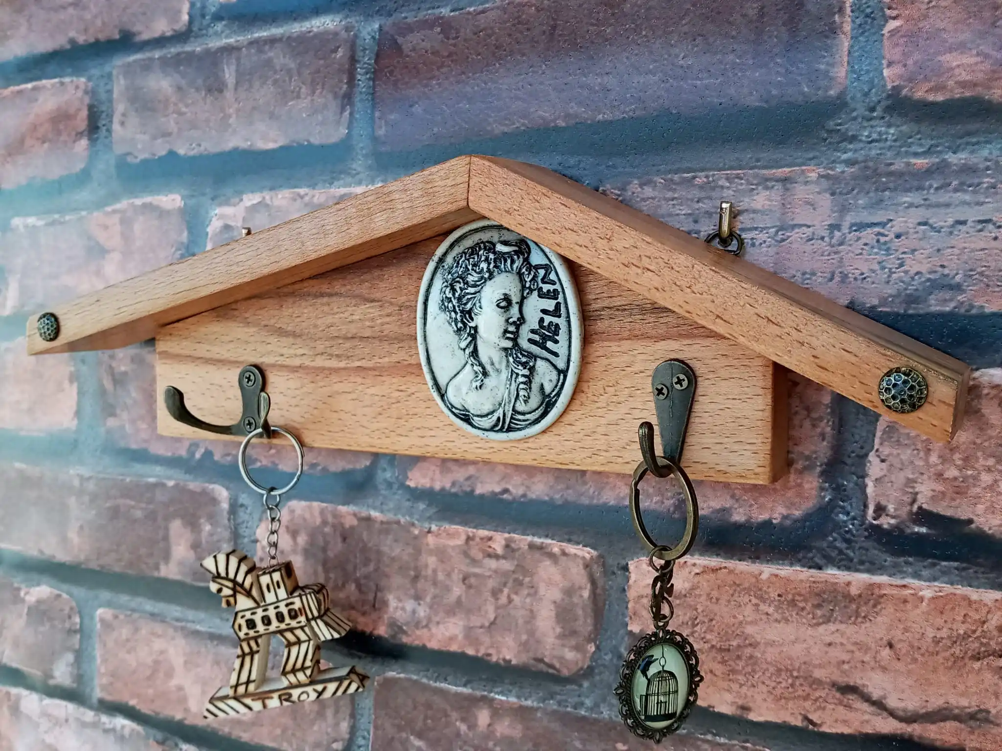 

Helen Figured Key cCain Door Hanger