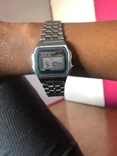 Reloj digital vintage para hombres y mujeres, pulsera con pantalla led electrónica de oro y plata para militares, en color negro, ideal para deportes y regalo