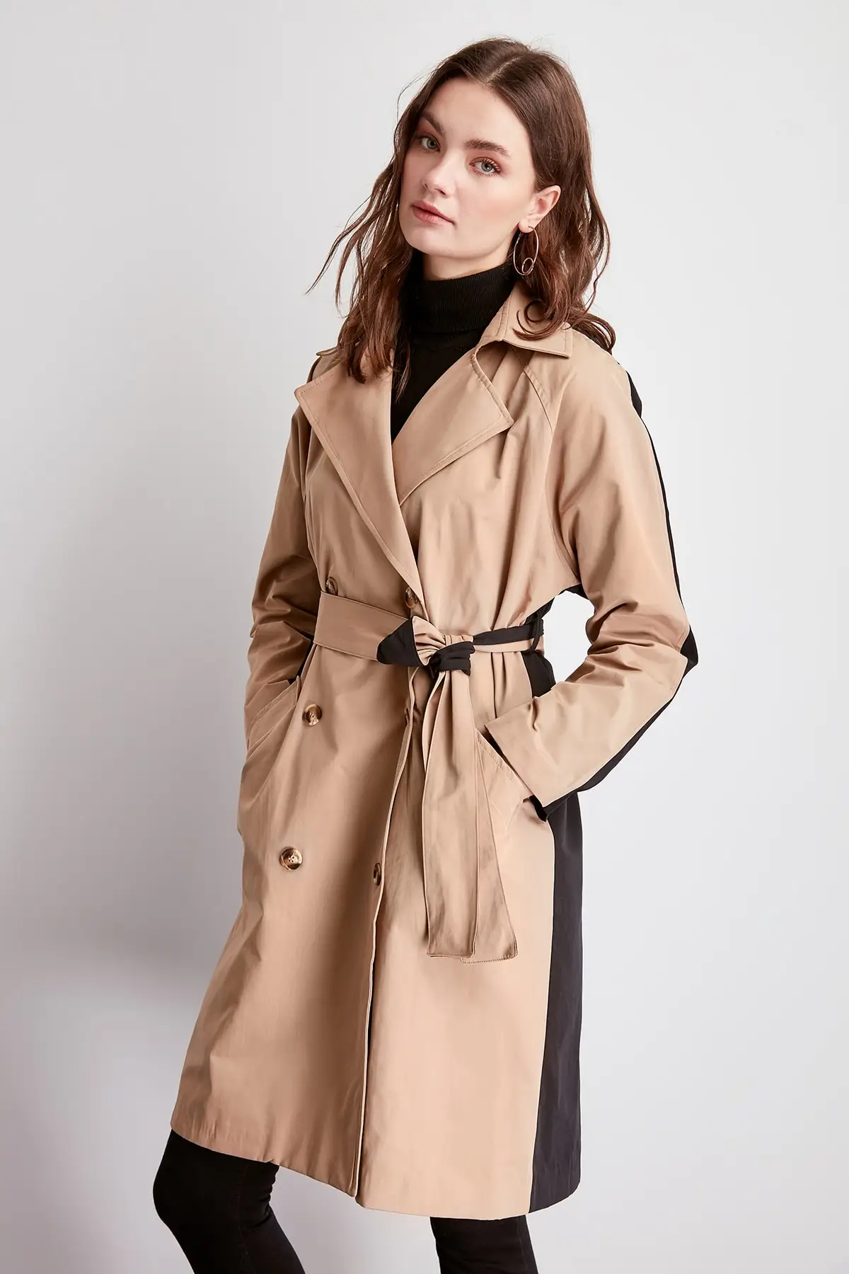 

Trendyol With Color Block Long Arched Trench TWOSS20TR0009