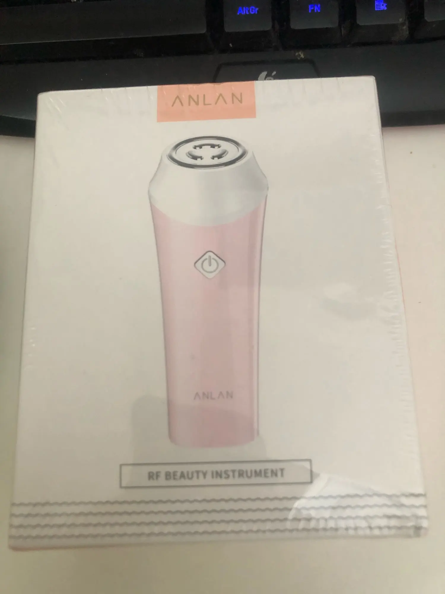 Отзыв о товаре ANLAN rf лифтинг аппарат массажер для лица микротоки для лица рф лифтинг аппарат RF Устройство для красоты RF лифтинг для лица радиочастотная мезотерапия для лица омоложение кожи лифтинг укрепляющее удаление морщин от пользователя E***a