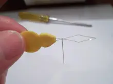 10 unids/set 4,5x1,5 cm Color al azar plata mano máquina de coser de puntada lazo de alambre enhebrador de aguja herramienta de inserción mano máquinas de coser