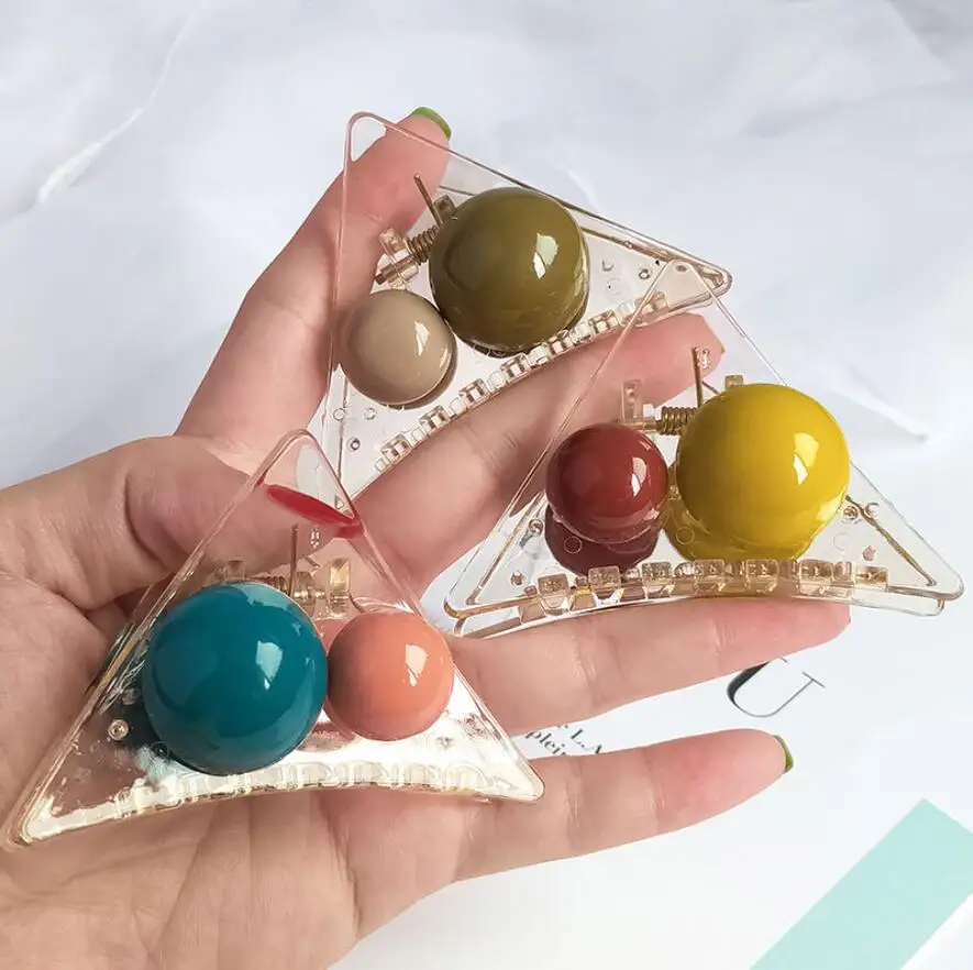 

Korea East Gate With Color Ball Acrylic Big Hair Clip Triangle Grab Clip Simple Sweet Clip Woman Hair Accessories