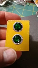 Pendientes clásicos de circonia cúbica para mujer, aretes redondos de cristal, color verde, Multicolor, AE176