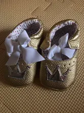 Zapatos de princesa para niña, calzado con lazo de corona ostentoso, suela de goma de PU para niño pequeño, mocasines antideslizantes para primeros pasos, zapatos de cuna para bebé recién nacido