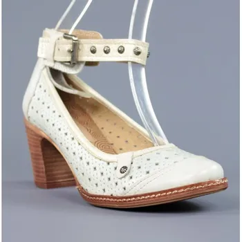 

Beige shoes with chopped. 8752