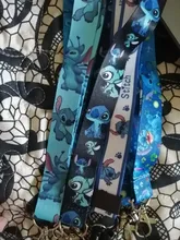 Figuras de acción de Stitch para niños, correa para cuello de teléfono móvil con cordón y llaves, regalo de colección, 2021