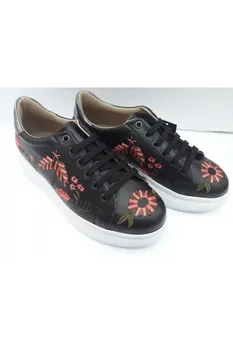 

Sports embroidered leather Kalfu