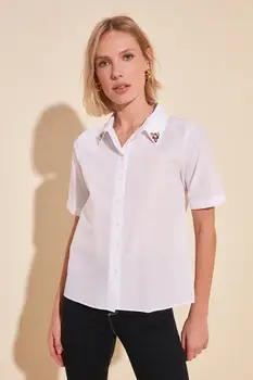 

Trendyol Butterfly Detailed Shirt TWOSS20GO0305