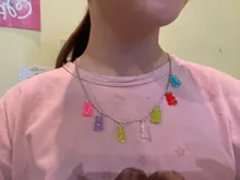 Collar de oso de dibujos animados de color caramelo, colorido Oso de resina hecho a mano, joyería para fiesta