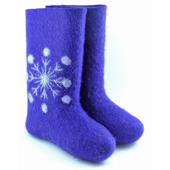 

Men's felt boots multi-color.