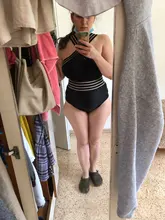 Bikini de una pieza con rayas negras para mujer, bañador Sexy, Monokini de realce, triangular, para playa