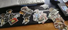 10/30/50/100 unids/pack Anime ataque en Titán pegatinas de grafiti para ordenador portátil de ordenador de monopatín Calcomanía para equipajes juguete