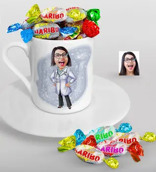 

Personalized Women 'S Doctor Caricature Of Turkish Coffee cup And Haribo Candy Gift Seti-1