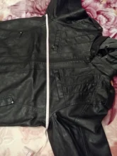 Chaqueta de piel sintética con capucha para hombre, abrigo forrado de piel para motocicleta, abrigo de moda de talla grande 4XL 5XL, Otoño e Invierno