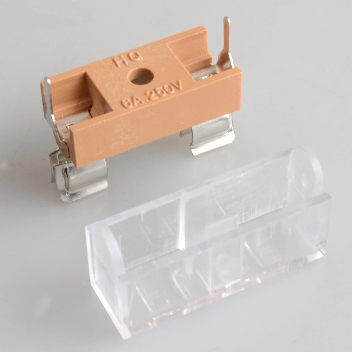 10x PCB Sicherungshalter mit Haube, 5x20mm, RM15, 10A
