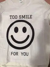 Camiseta con estampado de dibujos animados para mujer, camiseta Kawaii de verano con estampado de dibujos animados de cara de saco, Harajuku, Unisex