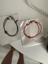 Pulsera hecha a mano con 26 letras, cuerda de rosca negra y roja, pulseras ajustables con iniciales del nombre para hombre y mujer, joyería con estilo para pareja