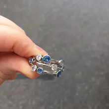 Huitan-anillos de banda estilo Partysu para mujer, 3 filas con piedra redonda de circón Blanco/azul, anillos y joyas para boda para mujer, artículo Simple