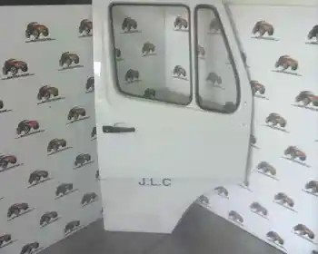

FRONT RIGHT DOOR MERCEDES VAN OPEN BOX/COMBI