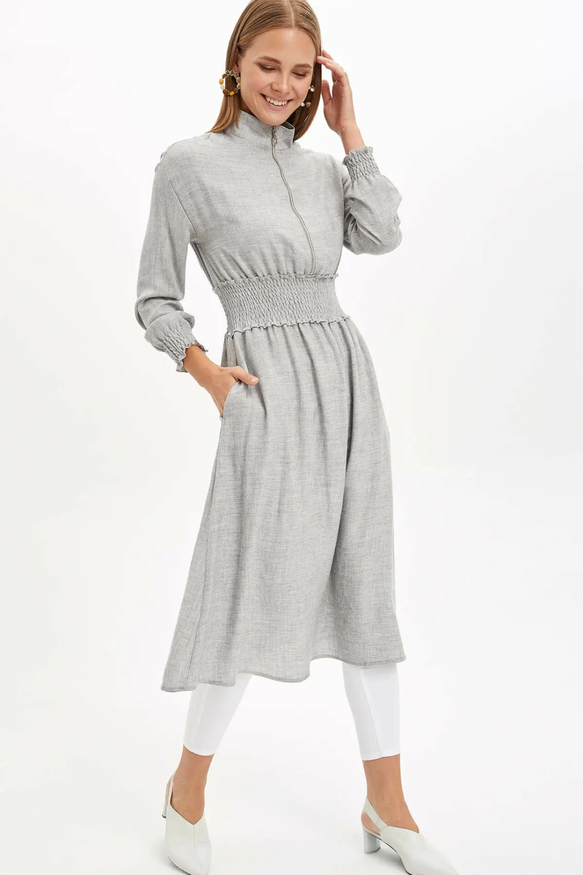 Женская блузка с длинным рукавом DeFacto светло серая на молнии осень тканая Tunic