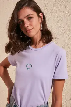 

Trendyol Embroidered Basic Knitted T-Shirt TWOSS20TS1014