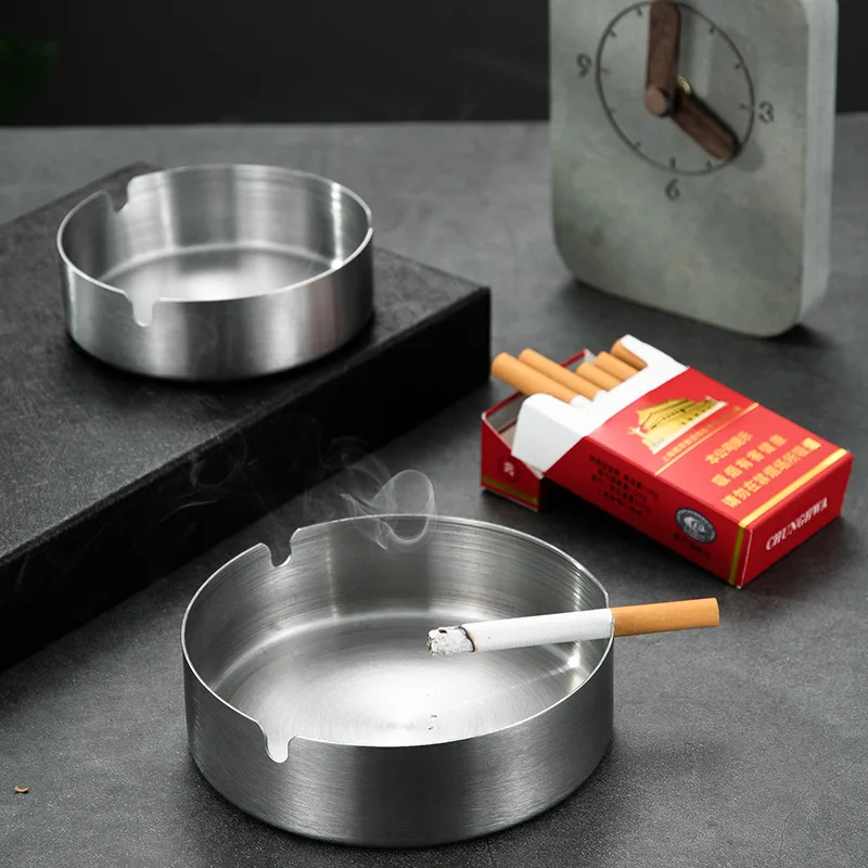 Round Stainless Steel Cigarette Ashtray Portable Tabletop Silver Metal Ash Tray for Smoker 2