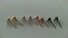 50 unids/lote 3/4/5mm 6 colores Pin finding studs arete pines básicos tapones conector para DIY joyería accesorios suministros